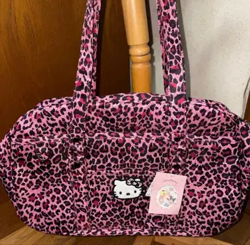 완판템 선착순 헬로키티 핑크 레오파드 무늬 보스턴 백
