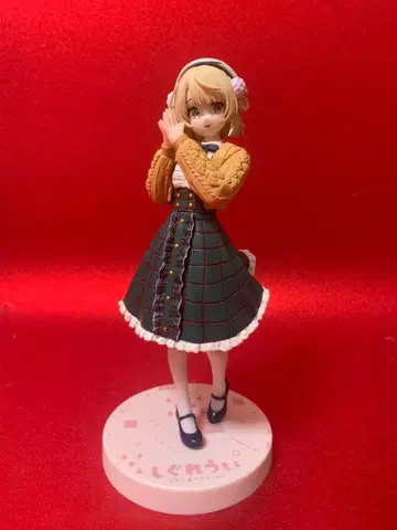 시구레 우이 피규어 스웨터 체크 무늬