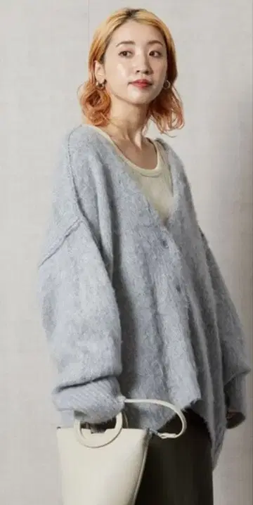 깊은 V넥 샤기 2WAY 니트 가디건