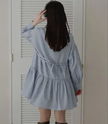 라이트 블루 티어드 셔츠 원피스