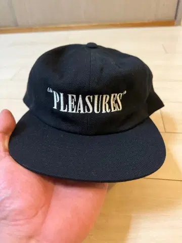 pleasures 캡