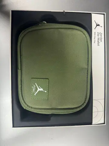 레어 컨디션 최상 미사용 Jordan 지퍼 지갑 카키 코인 케이스