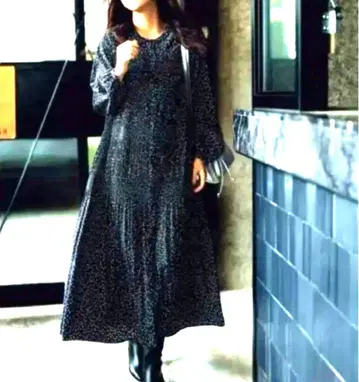 PLST 도트 마조리카 플리츠 원피스