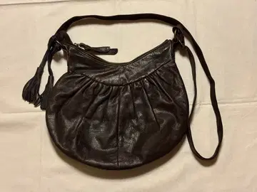 다크 브라운 가죽 숄더백