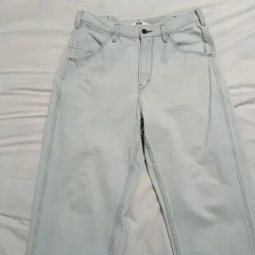 유니클로 U 와이드 핏 테이퍼드 청바지 63 BLUE