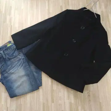 컨디션 최상 이네드 울 하프 코트 블랙 11 L 사이즈 오피스