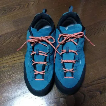 몽벨 크래그 호퍼 가죽