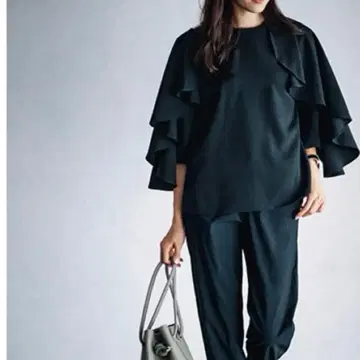 BLANC 프릴 케이프 블라우스