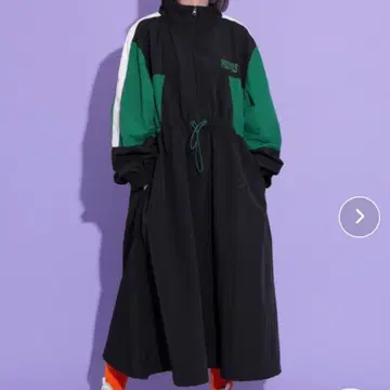 PUNYUS 푸뉴즈 절개 나일론 원피스