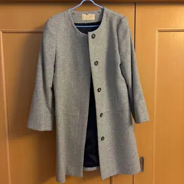 Sabra Kelly 그레이 코트