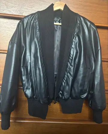 블랙 가죽풍 봄버 자켓