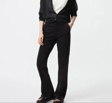 유니클로 슬림 플레어 트라우저 진즈 XS 블랙