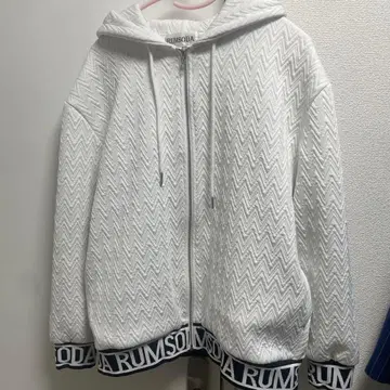 RUMSODA 화이트 집업 후드티