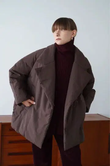 COCOON SHORT DOWN COAT 브라운 사이즈 1