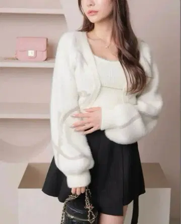 립서비스 새상품 뉴앙스라인 페더 니트 앙상블 아이보리