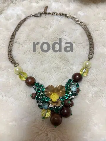 RODA 목걸이 로다 목걸이 비즈 목걸이