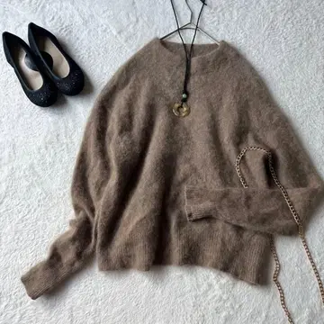 그린 레이블 릴랙싱 니트 복슬복슬 하이넥 브라운