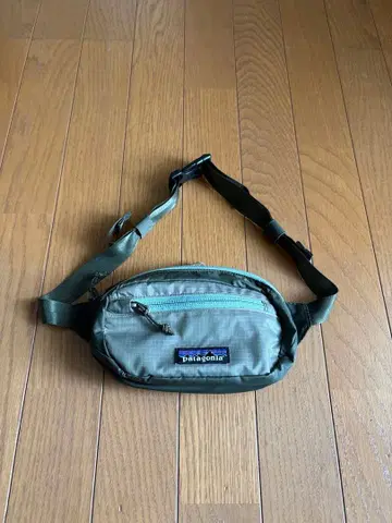 파타고니아 울트라라이트 블랙홀 미니 힙 팩