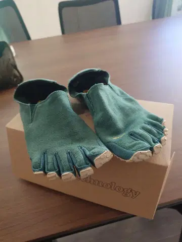 [ 가격 인하 불가 ] vibram five fingers CVT LB