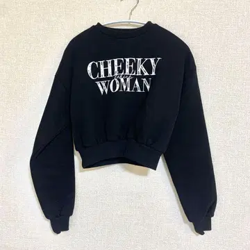 다리치 크롭 맨투맨 블랙 레이스 그래픽