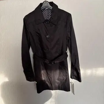 블랙 트렌치코트