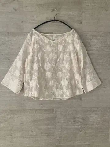 슬로브 이에나 티셔츠