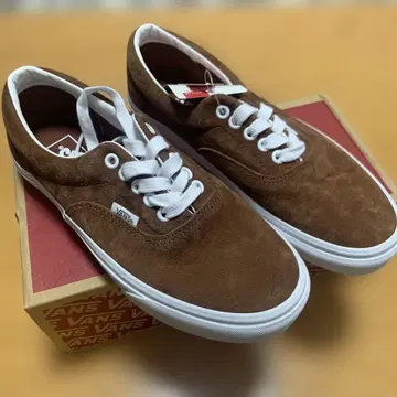VANS 브라운 스웨이드 스니커즈