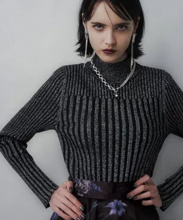 HARE 라메 랜덤 리브 니트 블랙