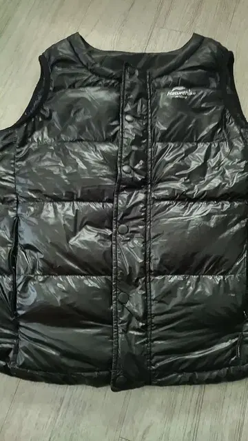 네이처하이크 다운 베스트 M 사이즈