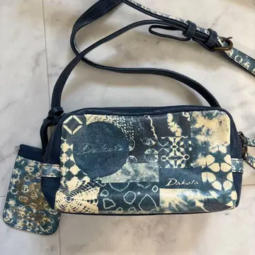 새상품급 dakota 다코타 치레 숄더백