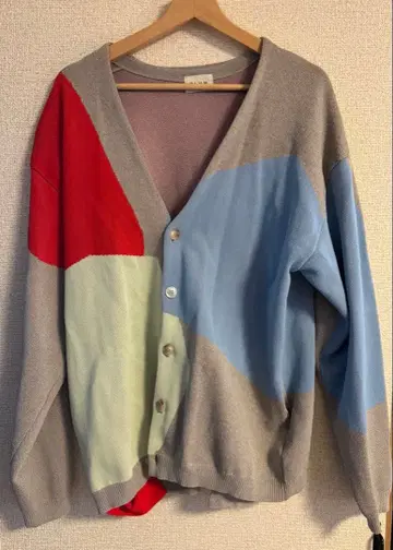 PAMM 큰 과일 패턴의 산뜻하게 입을 수 있는 니트 가디건