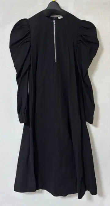 요리 퍼프 숄더 원피스 34 블랙 요리