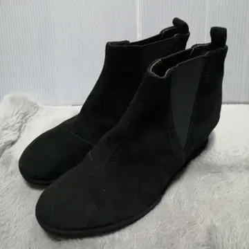 SAYA 블랙 스웨이드 22.5 숏부츠