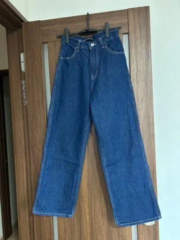 스트레이트 실루엣 데님 나노 유니버스 새상품급