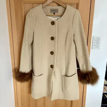 프로포션 바디 드레싱 노카라 코트 베이지