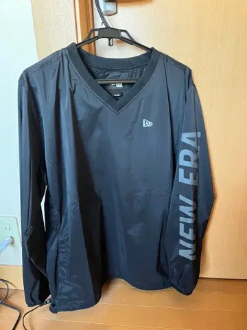 새상품급 NEWERA 뉴에라 바스락 풀오버 자켓 XXL