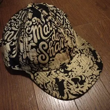 메종 드 샹티 캡 블랙 골드 자수