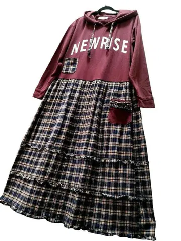구제 의류 리메이크 와인 컬러 후드티와 프릴 체크 원피스