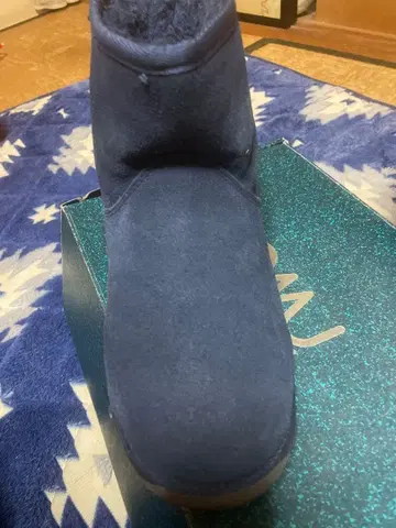 에뮤 네이비 스웨이드 숏 어그 부츠