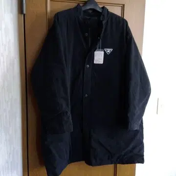 드럭 스토어즈 충전솜 코트 미사용품