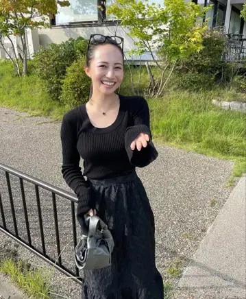 [택 포함 새상품] 사콘 스즈노/U넥 롱슬리브 니트/블랙/SOUAIRE