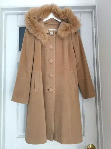 레스 빠세 베이지 후드 퍼 롱 코트 사이즈 38