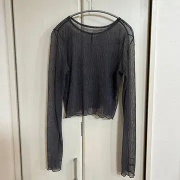 Kastane 랜덤 튤 메로우 tee 차콜 그레이