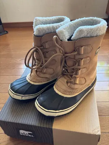 SOREL 방수 레이스업 부츠 베이지