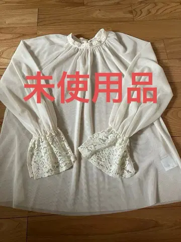 크림색 레이스 블라우스 38