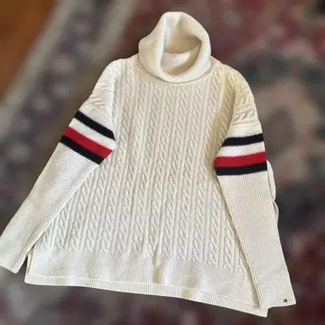 TOMMY HILFIGER 화이트 케이블 니트 터틀넥