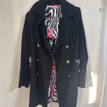 블랙 더블 브레스트 트렌치코트