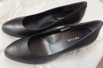 [ 새상품 ] REGAL 블랙 펌프스 5cm 힐 22.5cm