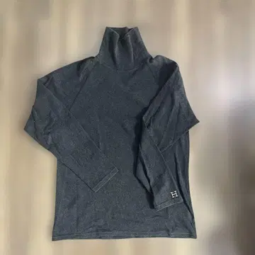 할리우드 런치 마켓 터틀넥 티셔츠