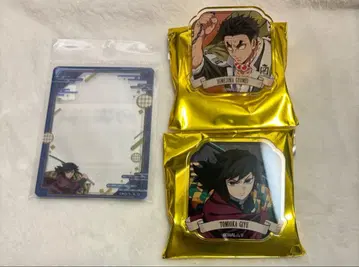 귀멸의 칼날 카드 케이스. 아크릴 캔뱃지